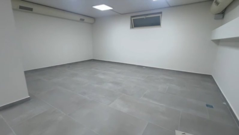 Tirane, shitet ambjent biznesi Kati -1, 130 m², 390.000 €