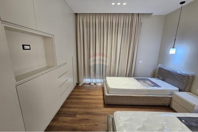Tirane, jepet me qera apartament 2+1 Kati 2, 117 m² 1.300 € (liqeni i thate)