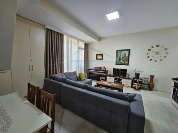 Tirane, shitet apartament 1+1 Kati 4, 65 m² 199.000 € (Myslym Shyri)
