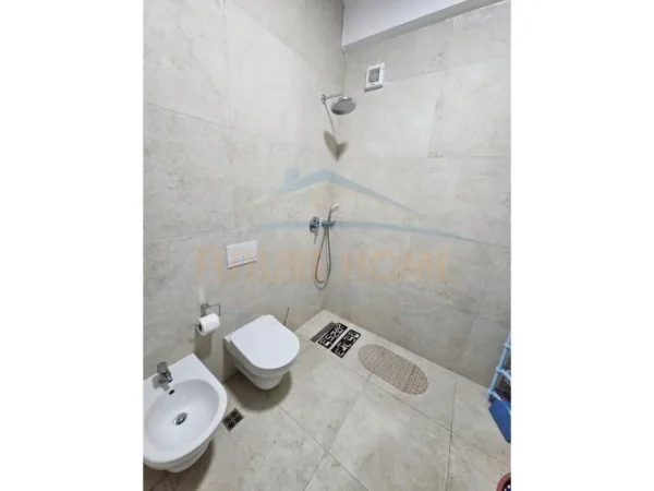 Tirane, shitet apartament 1+1 Kati 4, 65 m² 199.000 € (Myslym Shyri)
