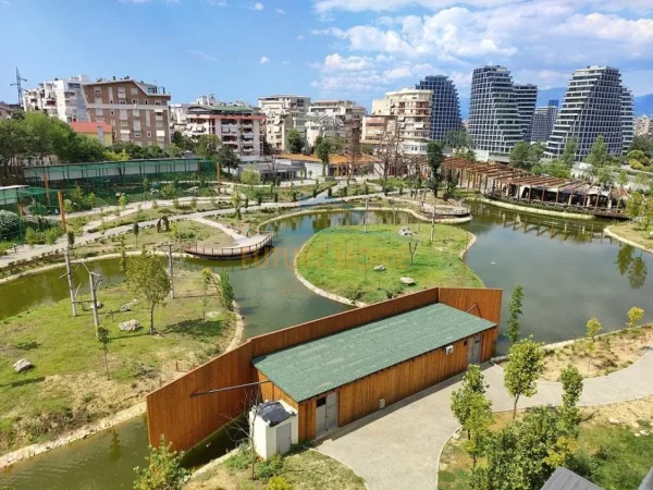 Tirane, shitet apartament 2+1 Kati 2, 149 m² 239.000 € (Kopshti Zoologjik, Tirane.)