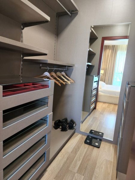Tirane, jepet me qera apartament 2+1+Aneks+Ballkon Kati 17, 110 m² 1.600 € (Ambasador 3)
