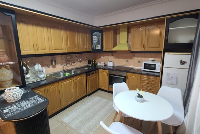 Tirane, jepet me qera apartament 2+1 Kati 3, 100 m² 620 € (Rruga Qemal Stafa)