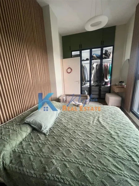 Tirane, jap me qera apartament 2+1+Ballkon Kati 9, 97 m² 1.500 € (Rruga e Kosovareve)