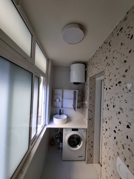 Tirane, jepet me qera apartament 2+1 Kati 4, 60 m² 600 € (rruga e barrikadave)