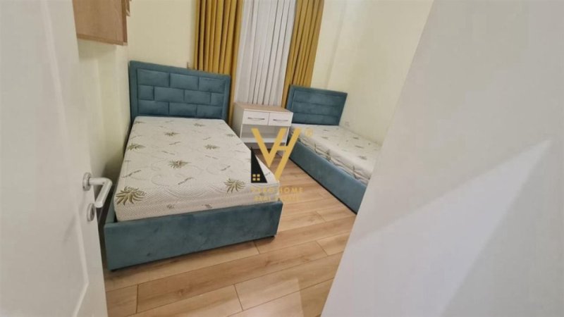 Tirane, jepet me qera apartament 2+1+Ballkon Kati 4, 100 m² 800 € (MEDRESEJA)