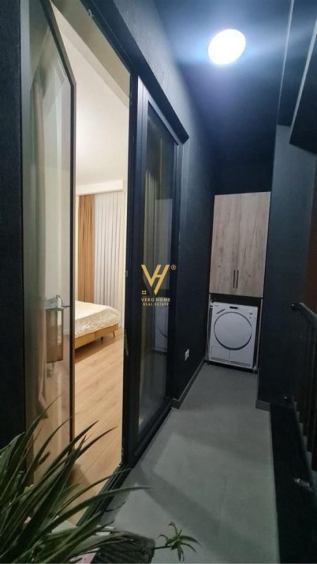 Tirane, jepet me qera apartament 2+1+Ballkon Kati 4, 100 m² 800 € (MEDRESEJA)