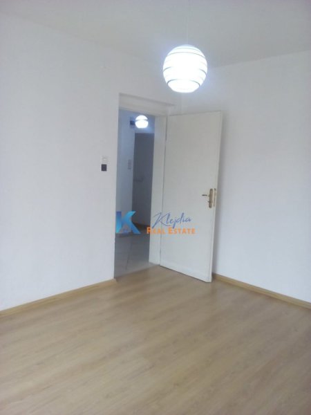 Tirane, jap me qera zyre Kati 2, 70 m² 65.000 Leke (Bulevardi Gjergj Fishta)