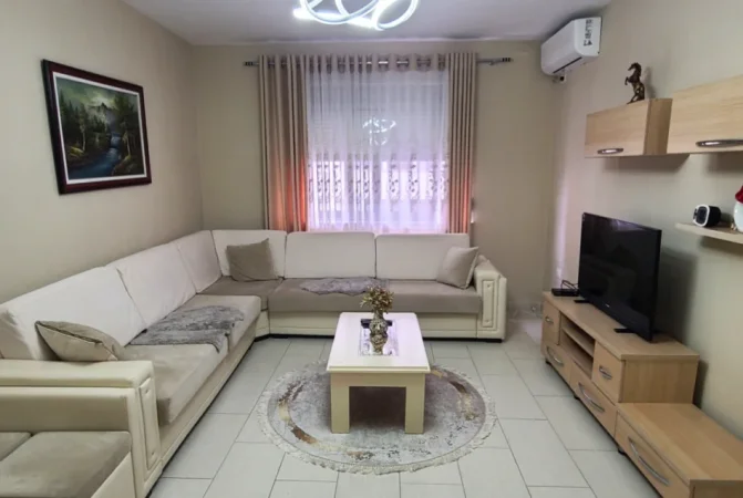 Tirane, jepet me qera apartament 2+1 Kati 1, 96 m² 450 € (Rruga Besim Alla)