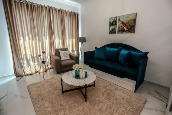 Tirane, jepet me qera apartament 1+1+Ballkon , 78 m² 800 € (rruga Kavajes tek Square 21)