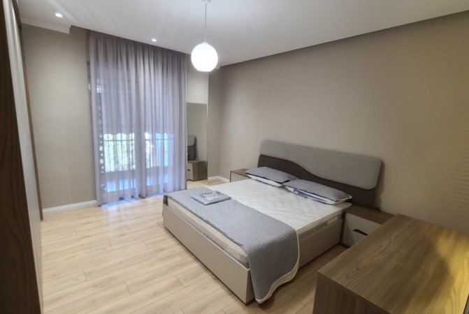 Tirane, jepet me qera apartament 2+1 Kati 7, 100 m² 800 € (Rruga Myslym Shyri)