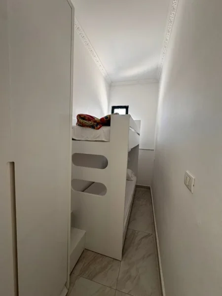 Durres, jepet me qera bar-resorant Kati 4, 540 m² 40.000 € (Golem)