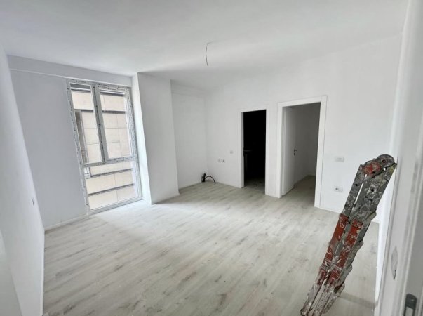 Tirane, jepet me qera apartament 2+1+Aneks+Ballkon Kati 3, 138 m² 700 € (Ish Fusha e Aviacionit)