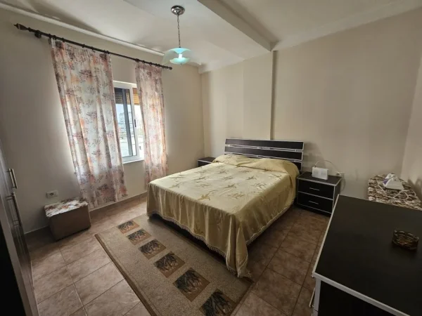 Tirane, jepet me qera apartament 1+1 Kati 5, 86 m² 600 € (SHESHI WILLSON)