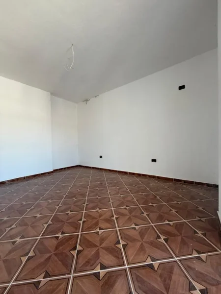 Durres, shitet apartament 2+1+Ballkon Kati 6, 150 m² 100.000 € (Golem)