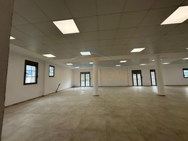 Tirane, jepet me qera vetem 1 dhome Kati 2, 354 m² 1.500 € 
