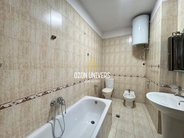 Tirane, jepet me qera apartament 2+1+Ballkon Kati 6, 120 m² 700 € (Ish Ekspozita)
