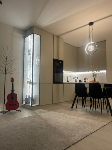 Tirane, jepet me qera apartament 2+1 Kati 5, 90 m² 800 € (kodra e diellit)