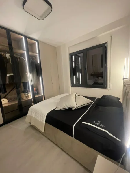 Tirane, jepet me qera apartament 2+1 Kati 5, 90 m² 800 € (kodra e diellit)