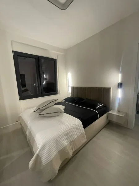 Tirane, jepet me qera apartament 2+1 Kati 5, 90 m² 800 € (kodra e diellit)
