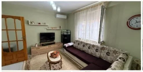 Tirane, jepet me qera Vile 2+1 Kati 2, 130 m² 550 € (ali demi)