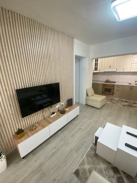 Tirane, jepet me qera apartament 1+1 Kati 0, 60 m² 550 € (Zogu i Zi)