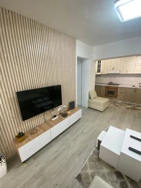 Tirane, jepet me qera apartament 1+1 Kati 0, 60 m² 550 € (Zogu i Zi)