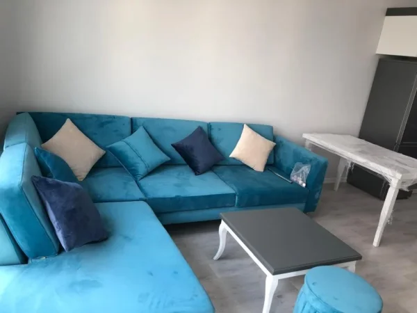 Tirane, jepet me qera apartament 1+1+Ballkon Kati 7, 78 m² 650 € (SQUARE 21)