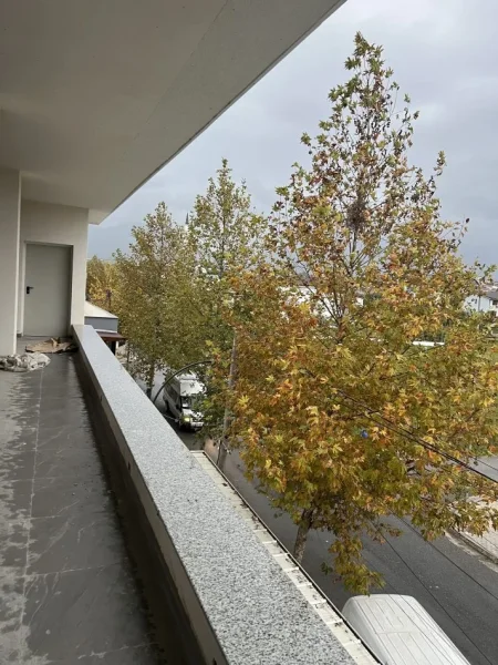 Jap me qera ambjent biznesi Kati 2, 300 m² 800 € (Rruga Arben Broci, Paskuqan Kamëz)
