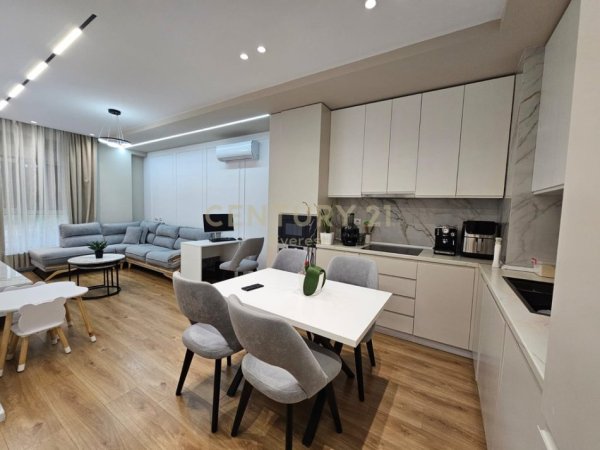 Tirane, shitet apartament 2+1 Kati 3, 93 m² 175.000 € (Ali Demi)