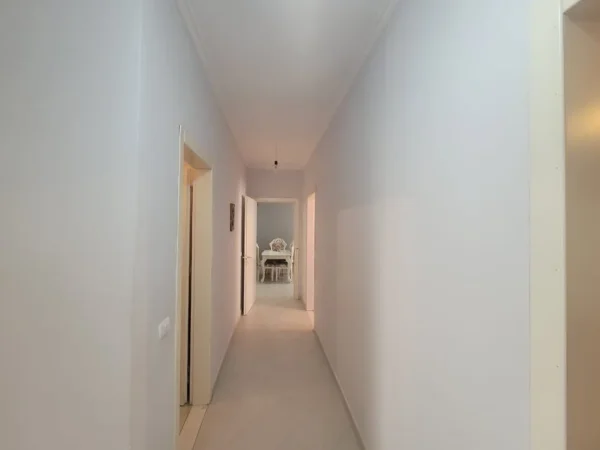 Tirane, jepet me qera apartament 2+1+Ballkon Kati 3, 90 m² 500 € (Rruga e Zallit pranë Kodra e Diellit)