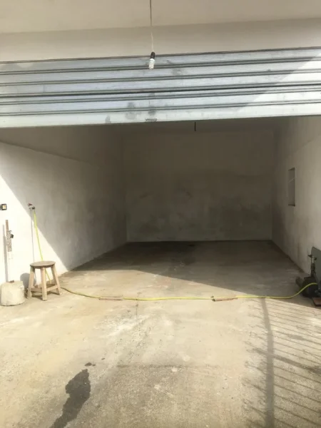 Tirane, jepet me qera ambjent biznesi , 30 m² 150 € (Fabrika e Qelqit)