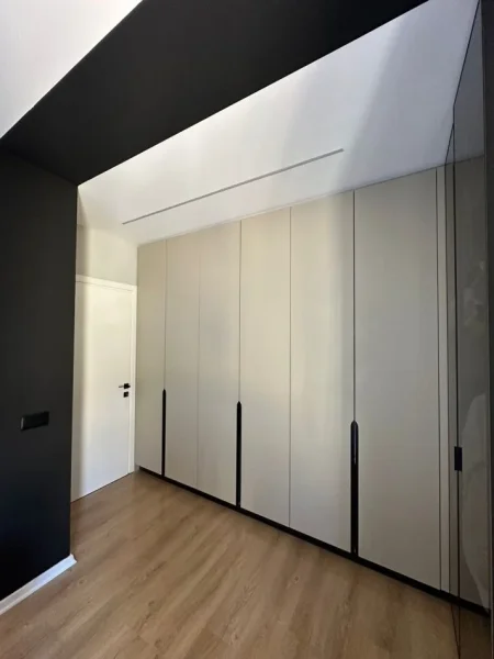 Tirane, shitet apartament 1+1 Kati 3, 64 m² 160.000 € (rruga e dibres)