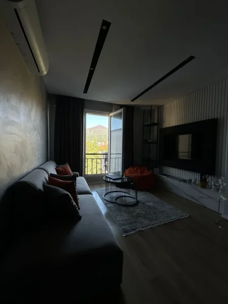 Tirane, shitet apartament 1+1 Kati 3, 64 m² 160.000 € (rruga e dibres)