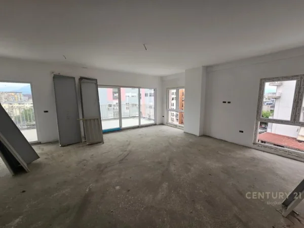 Tirane, shes apartament 3+1+3 , 247 m² 468.000 € (Zogu I Zi)