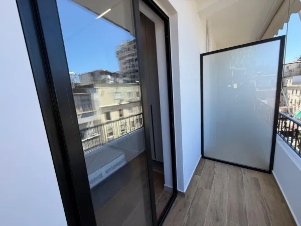 Tirane, shitet garsonier 1+1 Kati 5, 65 m² 269.000 € (rruga ibrahim rugova)