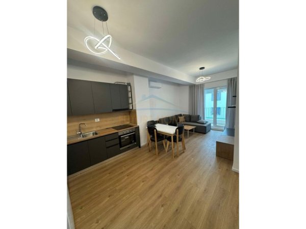 Tirane, jepet me qera apartament 2+1 , 85 m² 480 € (PASHO HYSA)