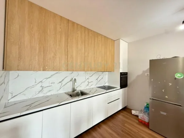 Tirane, shes apartament 2+1+POST PARKIMI , 95 m² 250.000 € (Kodra e Diellit)