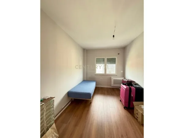 Tirane, shes apartament 2+1+POST PARKIMI , 95 m² 250.000 € (Kodra e Diellit)