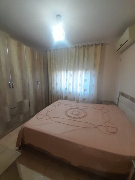 Tirane, jepet me qera apartament 1+1+Ballkon Kati 1, 60 m² 357 € (Rruga e Dibres)