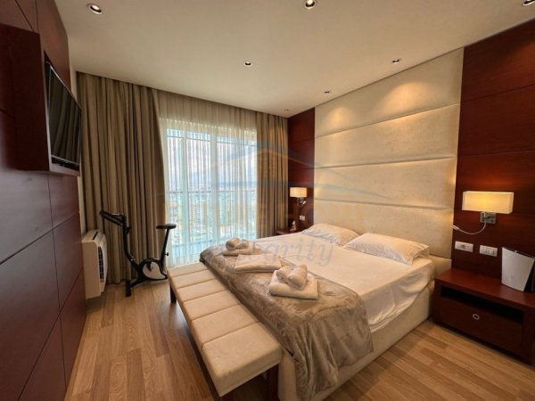 Tirane, shitet apartament 2+1+Ballkon Kati 19, 90 m² 455.000 € (Air Albania)