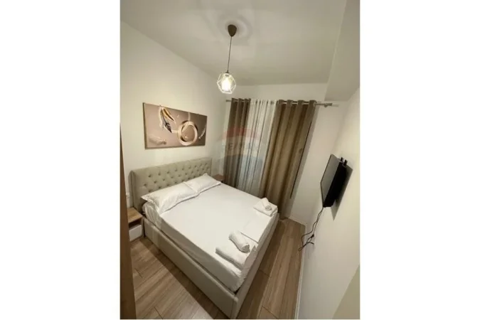 Tirane, jepet me qera apartament 1+1 Kati 3, 55 m² 400 € (Kompleksi Mangalem)