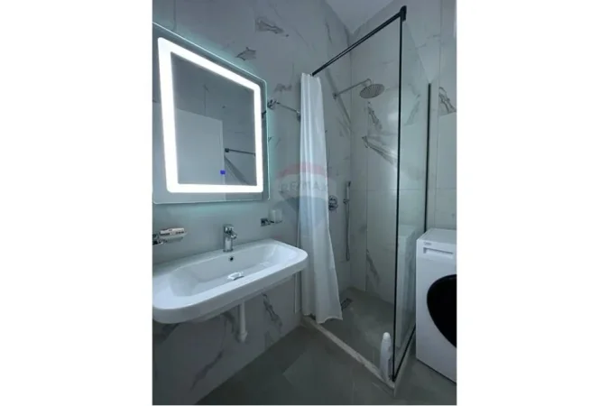 Tirane, jepet me qera apartament 1+1 Kati 3, 55 m² 400 € (Kompleksi Mangalem)