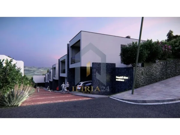 Tirane, shes 4+1+Ballkon Kati 2, 380 m² 900.000 € ("Rruga Pasho Hysa")