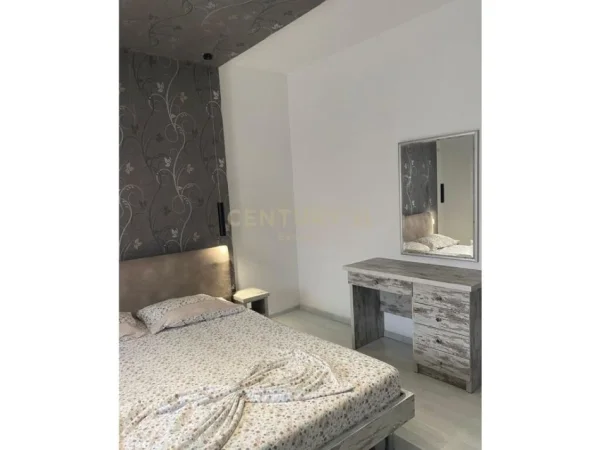 Tirane, jepet me qera apartament 1+1 Kati 8, 70 m² 650 € (Kompleksi Panorama)