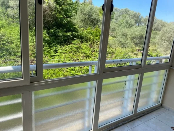 Tirane, shes apartament 1+1 Kati 3, 51 m² 113.000 € (Liqeni I thate)