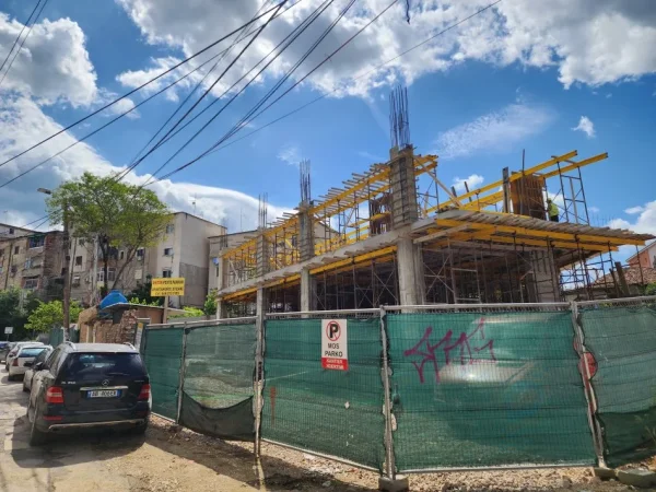 Tirane, Liste me oferta apartament 2+1+Ballkon Kati 6, 107 m² (Rruga Mihal Grameno)