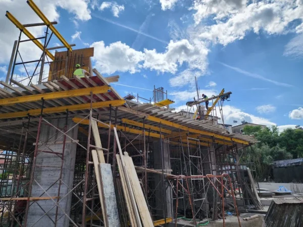 Tirane, Liste me oferta apartament 2+1+Ballkon Kati 6, 107 m² (Rruga Mihal Grameno)