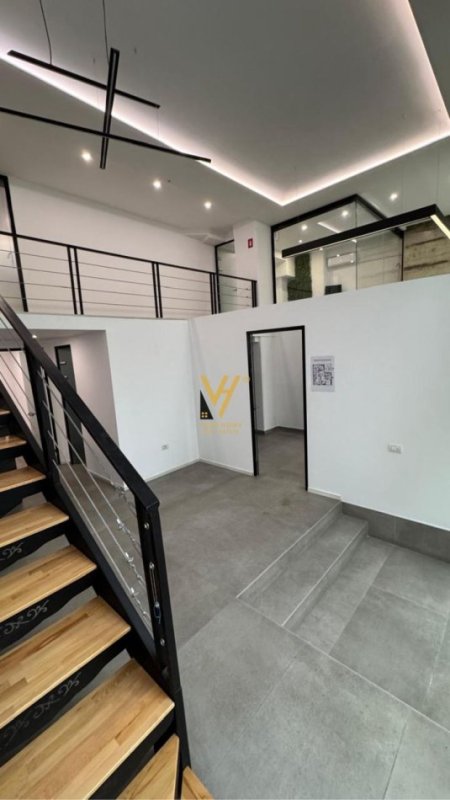 Tirane, jepet me qera zyre Kati 0, 250 m² 2.700 € (TOPTANI)