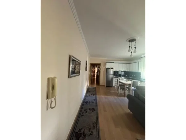 Tirane, shitet apartament 2+1 Kati 3, 96 m² 175.000 € (liqeni i thate)